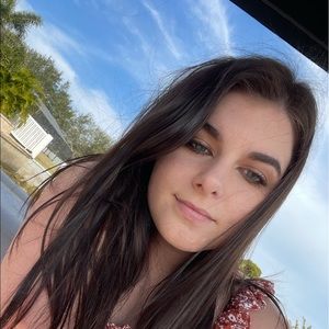 Meet your Posher, Katelyn